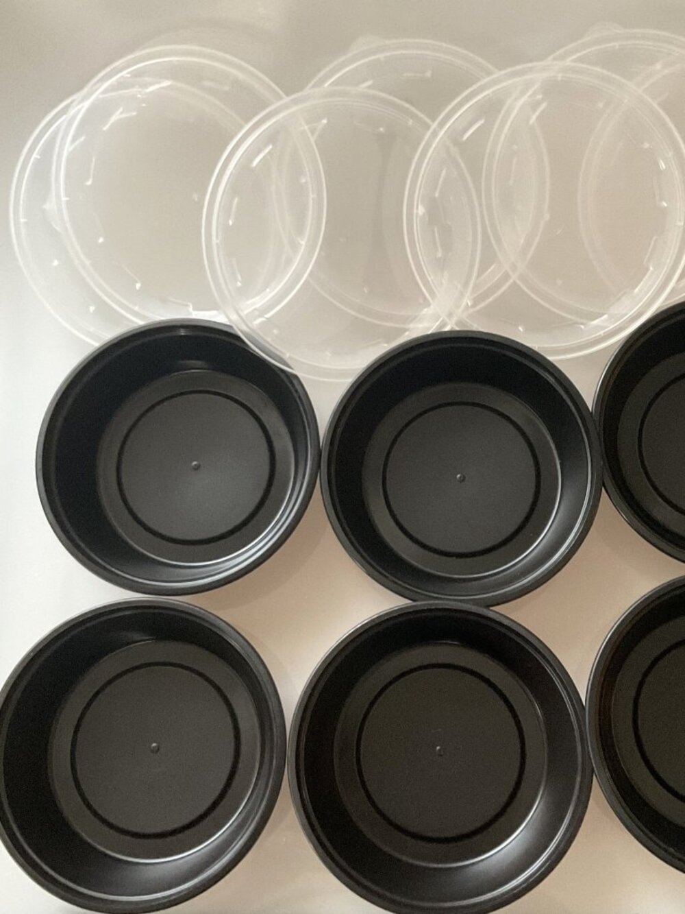 6-PACK ROUND BLACK FOOD CONTAINERS + CLEAR LIDS (CO-8245PP) USED ONCE LIKE NEW - Picture 4 of 9